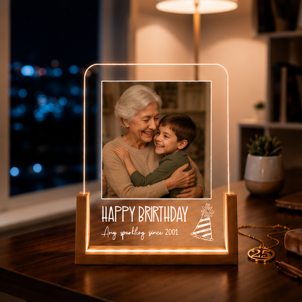 Luminária em Acrílico Celebração – Edição Aniversário de Luxo